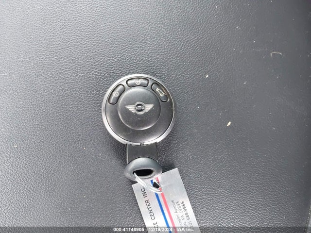 2011 MINI COOPER CLUBMAN WMWZF3C56BT267592 Photo 10