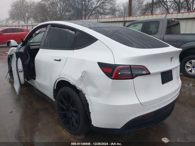 2022 TESLA MODEL Y 7SAYGDEE3NF322122 Photo 2