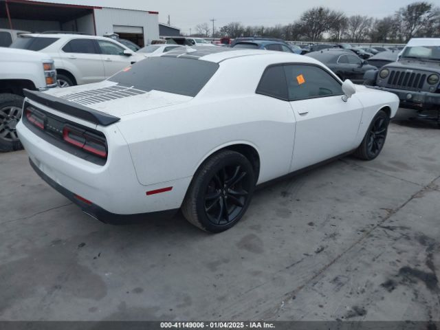 2C3CDZAG7HH542953 Dodge Challenger Sxt Plus
