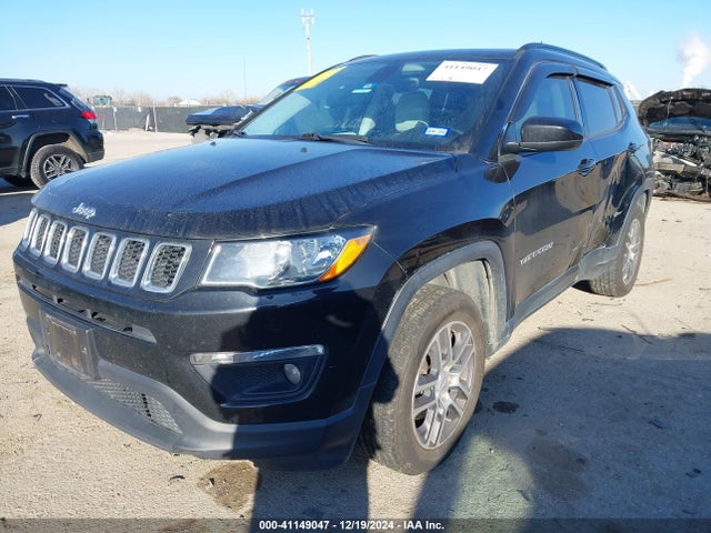Jeep Compass Latitude 4x4 2018 3C4NJDBB4JT113415 Image 2