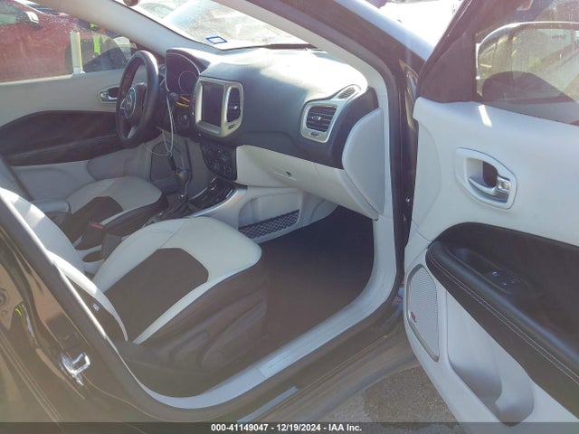 Jeep Compass Latitude 4x4 2018 3C4NJDBB4JT113415 Image 5