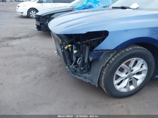 1VWAT7A33HC014284 Volkswagen Passat 1.8t S
