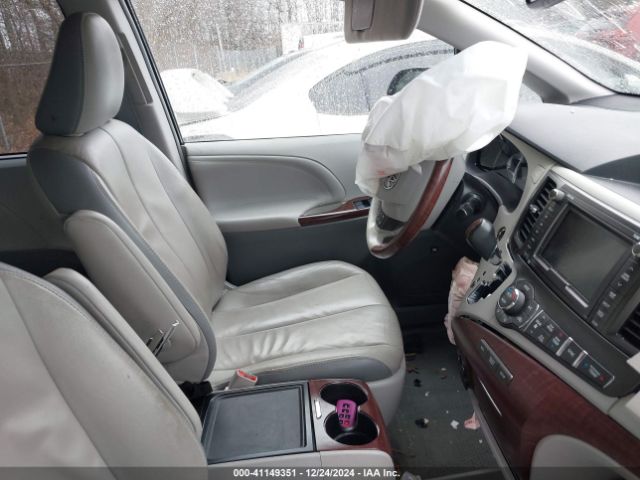 5TDDK3DC0ES091034 Toyota Sienna Xle/limited