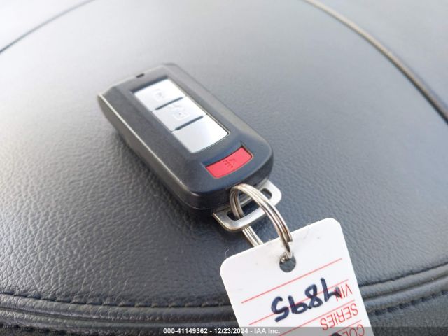 JA4AD3A39HZ022132 Mitsubishi Outlander Se