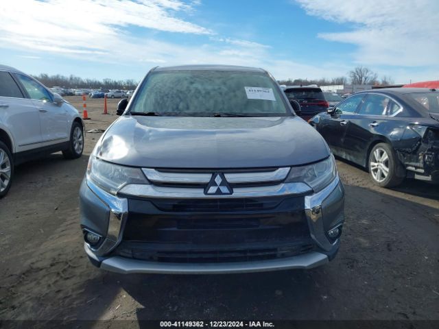 JA4AD3A39HZ022132 Mitsubishi Outlander Se