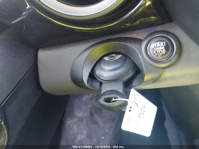 2010 MINI COOPER WMWMR3C54ATU97566 Photo 10