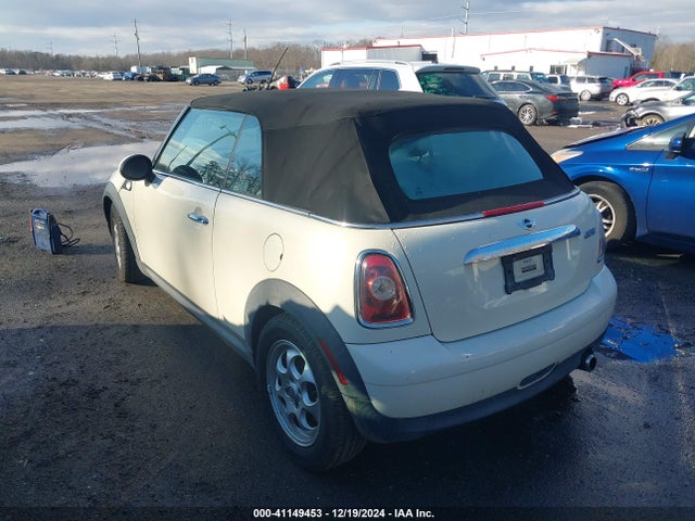 2010 MINI COOPER WMWMR3C54ATU97566 Photo 2