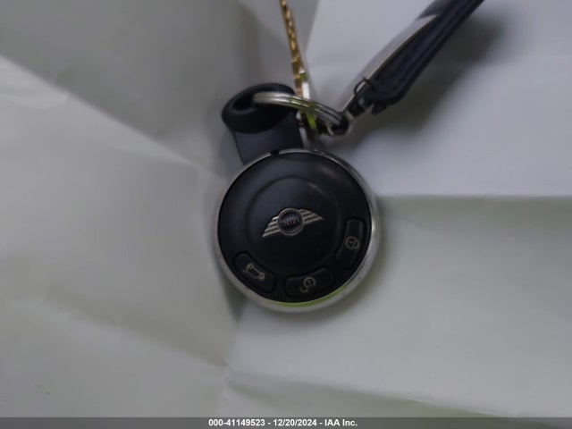 2011 MINI COOPER S WMWSV3C5XBTY25190 Photo 10