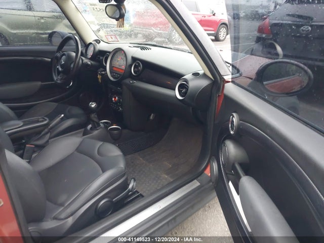 2011 MINI COOPER S WMWSV3C5XBTY25190 Photo 4