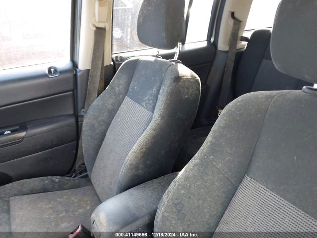 1C4NJPBBXED813565 Jeep Patriot Sport