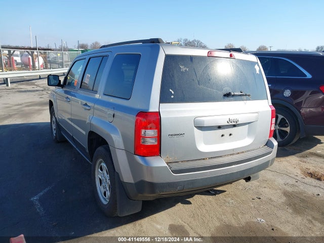 1C4NJPBBXED813565 Jeep Patriot Sport