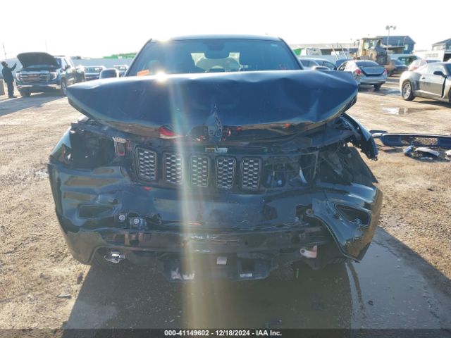 1C4RJEAG1JC402607 Jeep Grand Cherokee Altitude 4x2