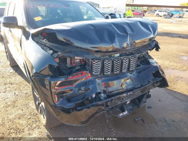1C4RJEAG1JC402607 Jeep Grand Cherokee Altitude 4x2
