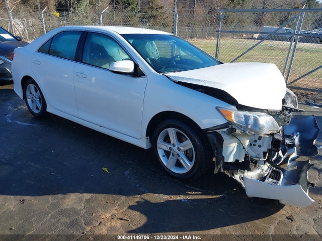 2014 4T1BF1FKXEU366355 main image