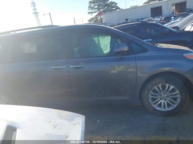 5TDYK3DC7ES438893 Toyota Sienna Xle/limited