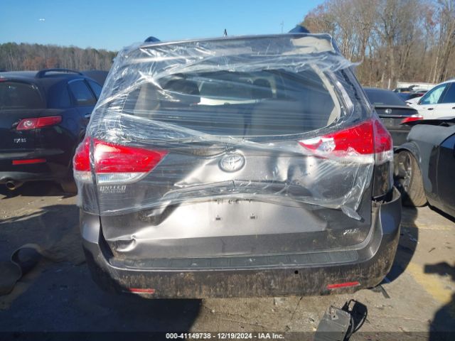 5TDYK3DC7ES438893 Toyota Sienna Xle/limited