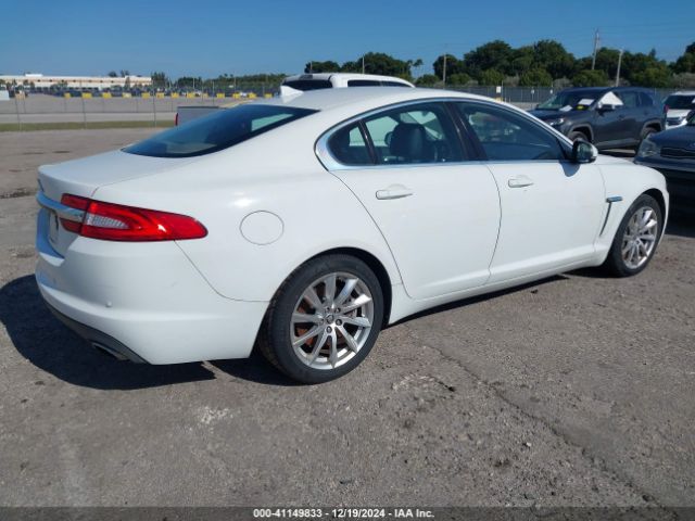2013 JAGUAR XF SAJWA0ES4DPS69747 Photo 3