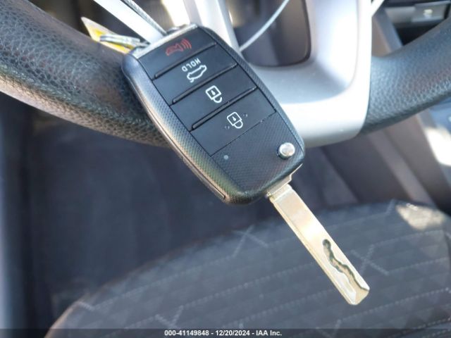 3KPA25AD7ME433289 KIA Rio 5-door S