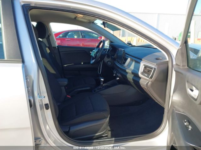 3KPA25AD7ME433289 KIA Rio 5-door S