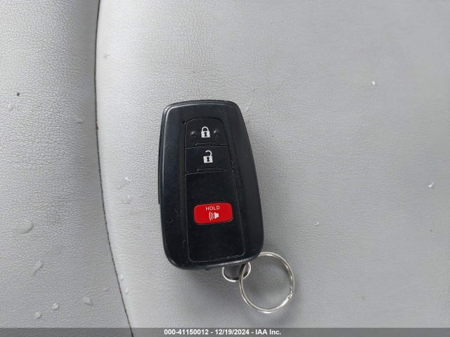 Toyota Prius Four 2017 JTDKARFU7H3051400 Image 11