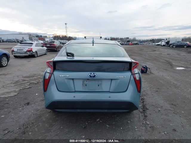 Toyota Prius Four 2017 JTDKARFU7H3051400 Image 17