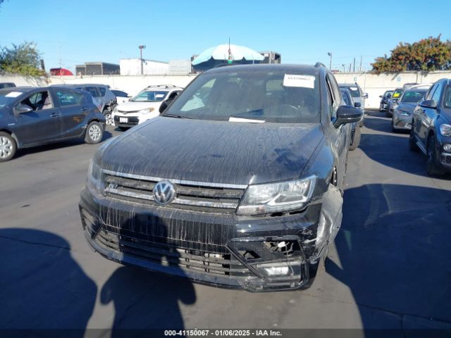 3VV3B7AX7LM132123 Volkswagen Tiguan 2.0t Se/2.0t Se R-line Black/2.0t Sel