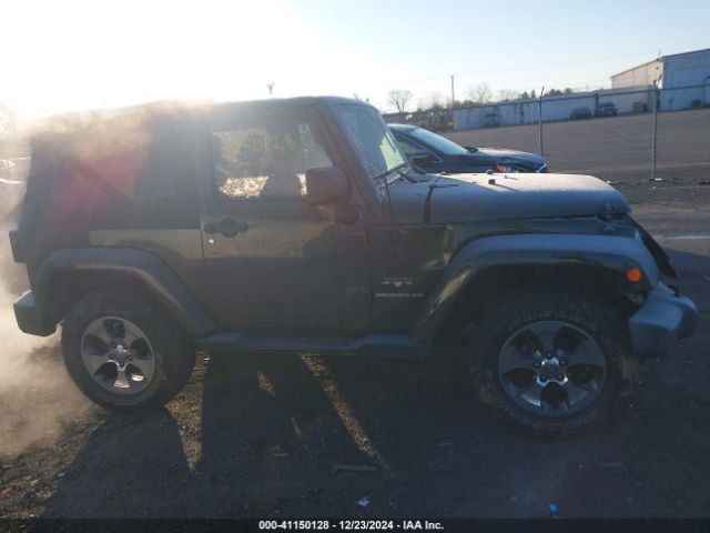 1C4AJWBG6GL128492 Jeep Wrangler Sahara