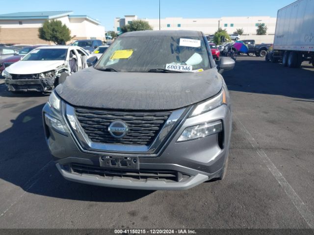 5N1AT3BA1MC768282 Nissan Rogue Sv Fwd