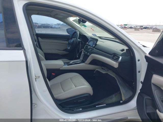 1HGCV2F98JA037309 Honda Accord Touring 2.0t