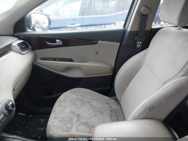 5XYPGDA57HG308610 KIA Sorento 3.3l Lx
