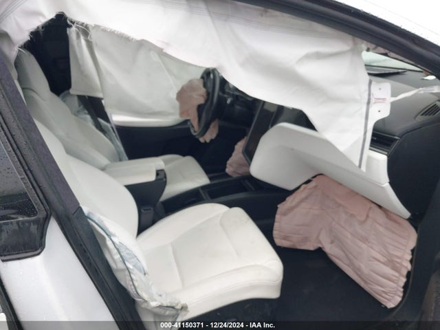 2019 TESLA MODEL X 5YJXCAE22KF185128 Photo 4