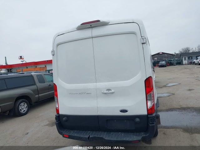 Ford Transit-250 2018 1FTYR2CM4JKA07512 Image 17