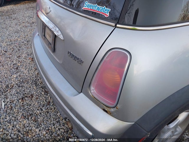 2004 MINI COOPER WMWRC33464TC53004 Photo 5