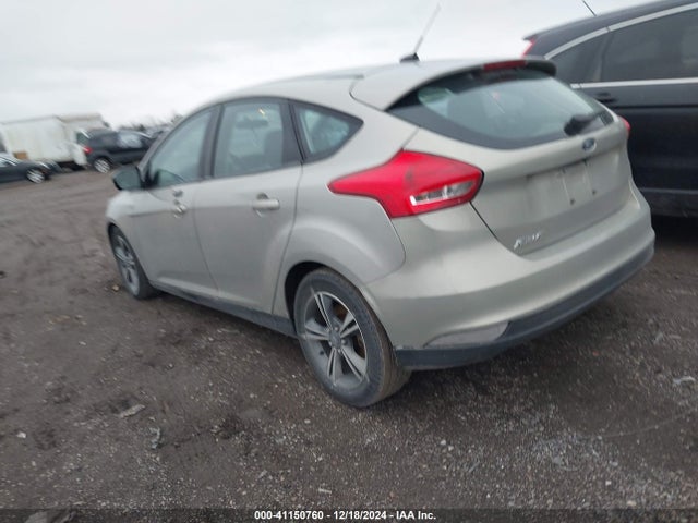 Ford FOCUS SE 2016 1FADP3KE0GL223712 Image 3