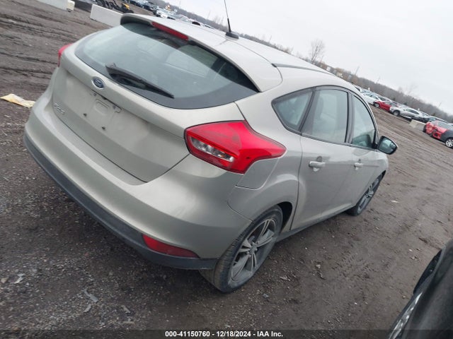 Ford FOCUS SE 2016 1FADP3KE0GL223712 Image 4