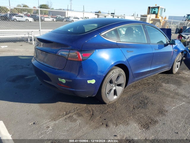 2023 TESLA MODEL 3 5YJ3E1EAXPF616435 Photo 3