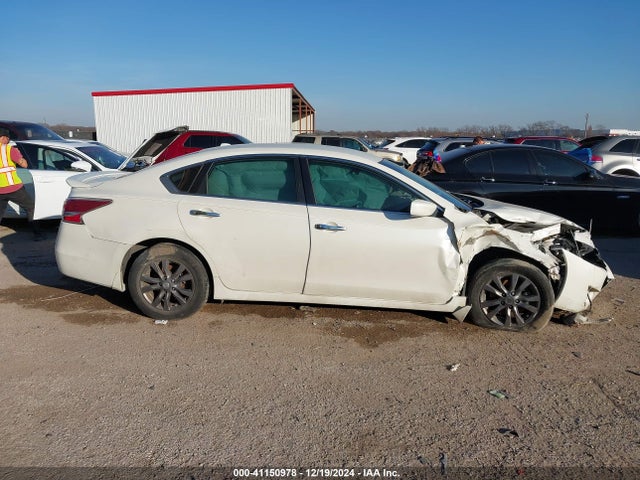 Nissan Altima 2.5 S 2015 1N4AL3AP2FC578347 Image 13
