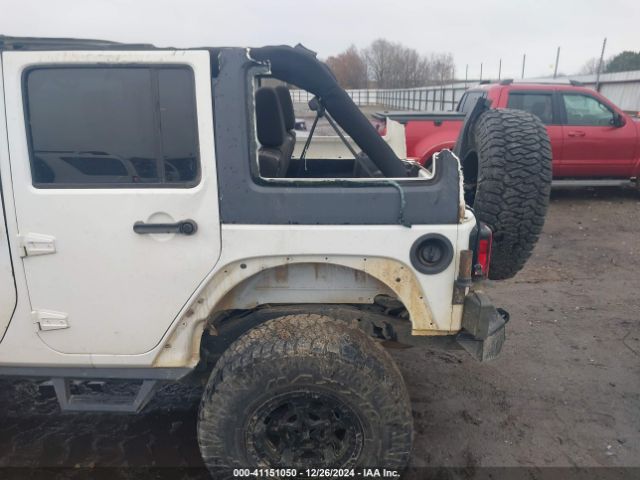 1C4BJWDG2FL764505 Jeep Wrangler Unlimited Sport