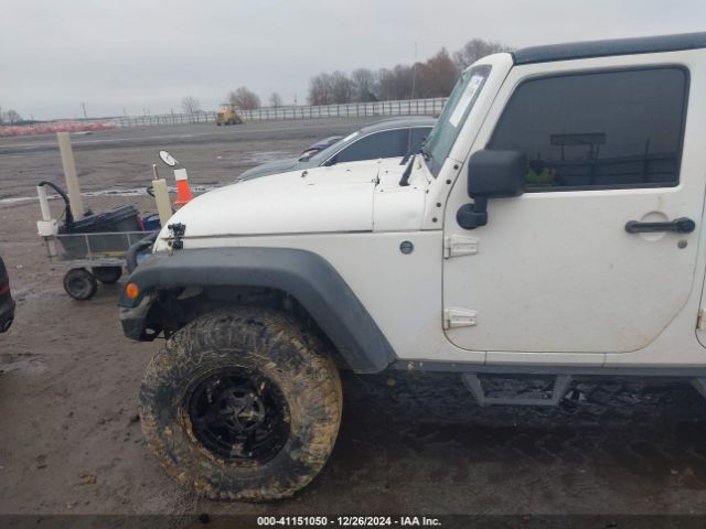 1C4BJWDG2FL764505 Jeep Wrangler Unlimited Sport