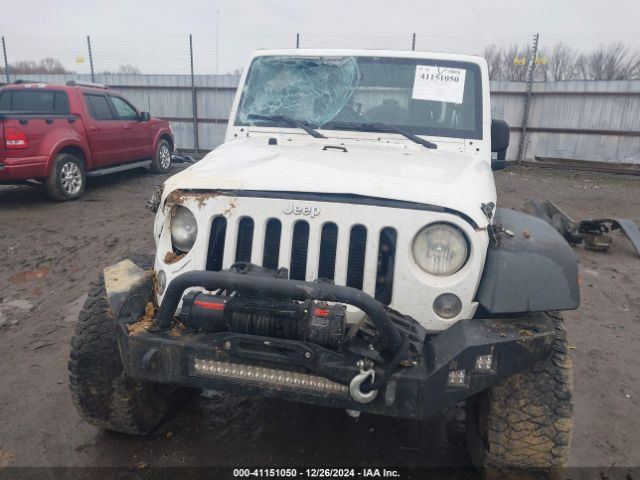 1C4BJWDG2FL764505 Jeep Wrangler Unlimited Sport