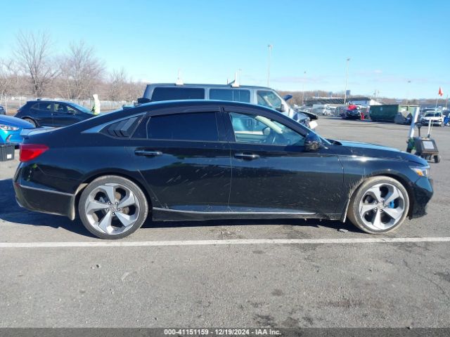 1HGCV1F90JA000538 Honda Accord Touring
