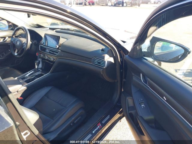 1HGCV1F90JA000538 Honda Accord Touring