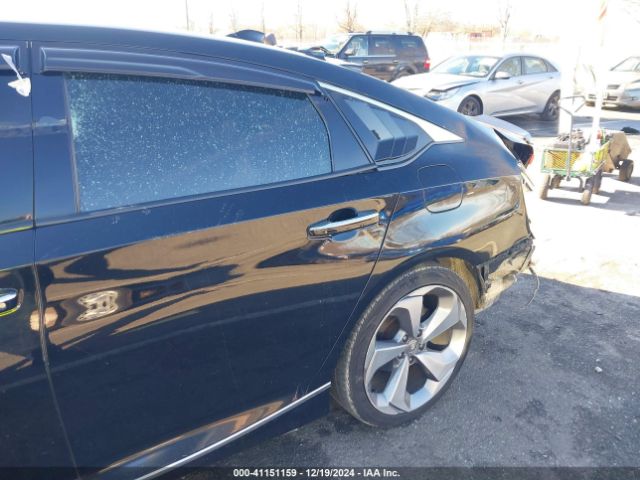 1HGCV1F90JA000538 Honda Accord Touring