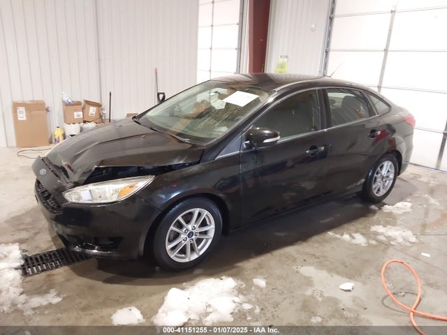 Ford FOCUS SE 2016 1FADP3F20GL386568 Image 2