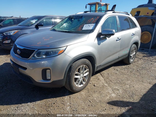 KIA SORENTO LX 2014 5XYKT4A65EG437486 Image 2