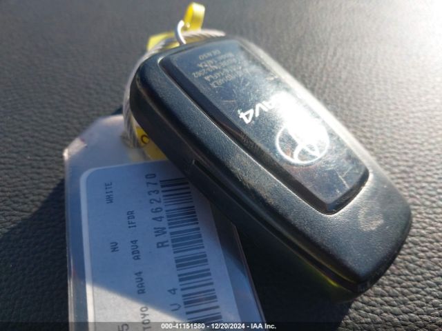 2T3J1RFV4RW462370 Toyota Rav4 Adventure