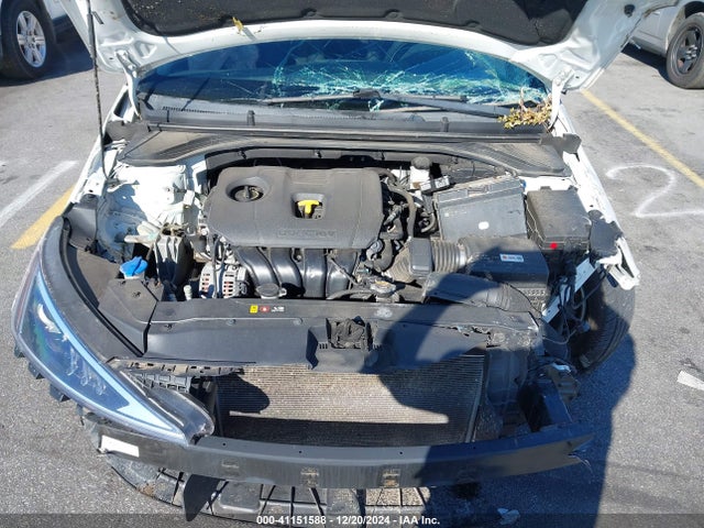 Hyundai Elantra Value Edition 2019 5NPD84LF6KH434351 Image 10