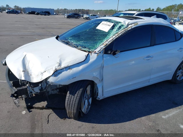 Hyundai Elantra Value Edition 2019 5NPD84LF6KH434351 Image 12