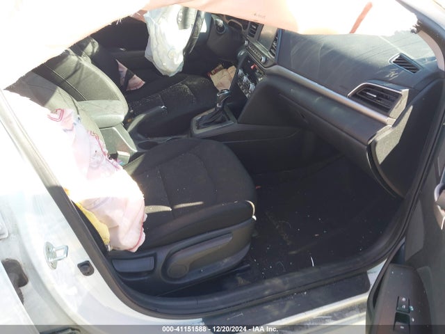 Hyundai Elantra Value Edition 2019 5NPD84LF6KH434351 Image 5
