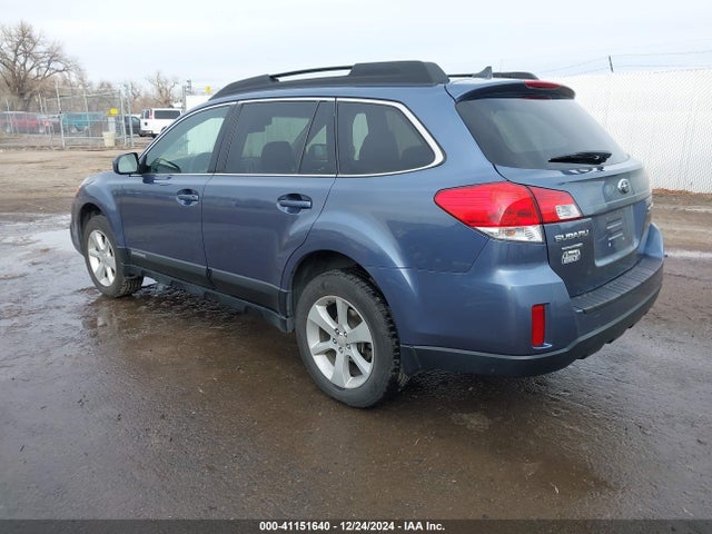 4S4BRCCC0E3258106 Subaru Outback 2.5i Premium